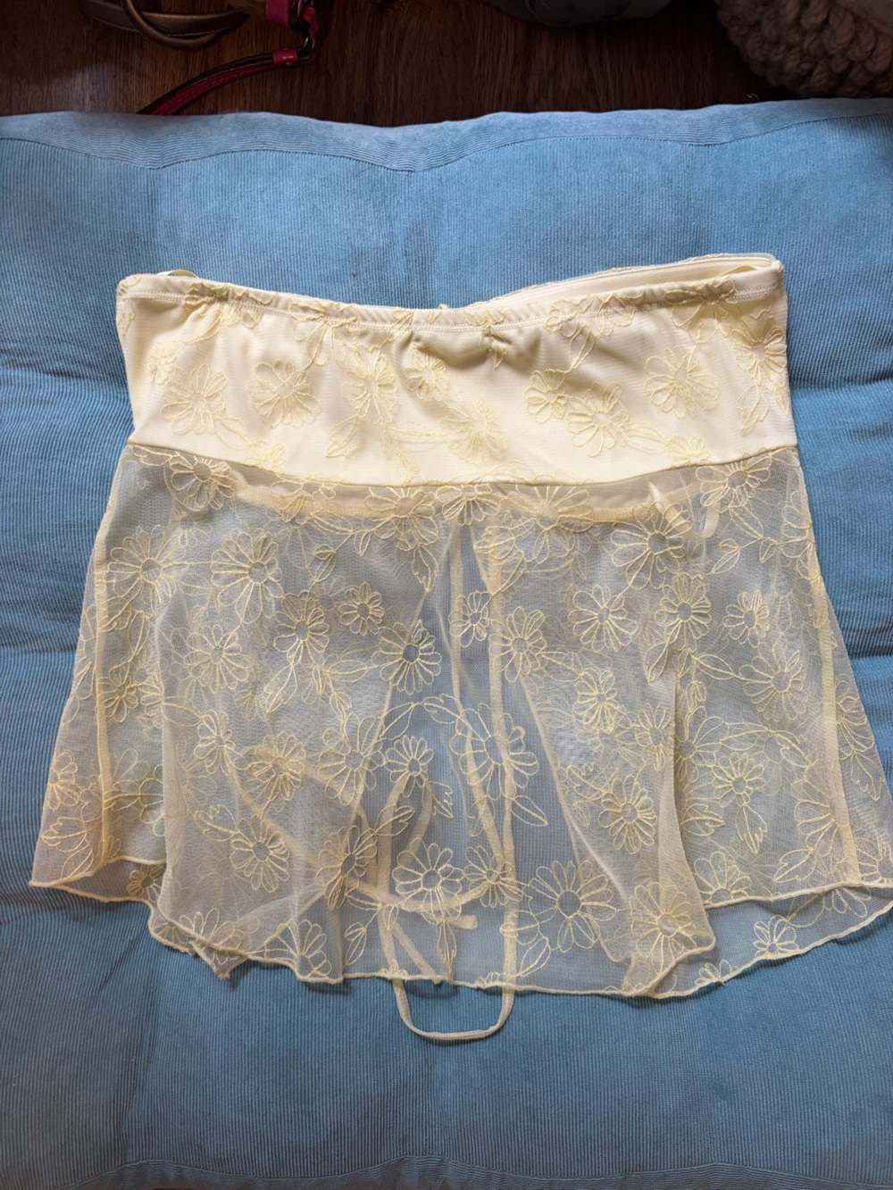 Women’s Butter Yellow Floral Lace Babydoll Chemise tube top with halter straps - Picture 3 of 7